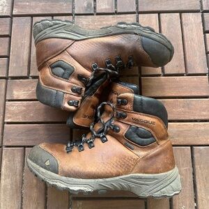 Vasque St Elias Women’s Gore-tex Hiking Boots, Size 9